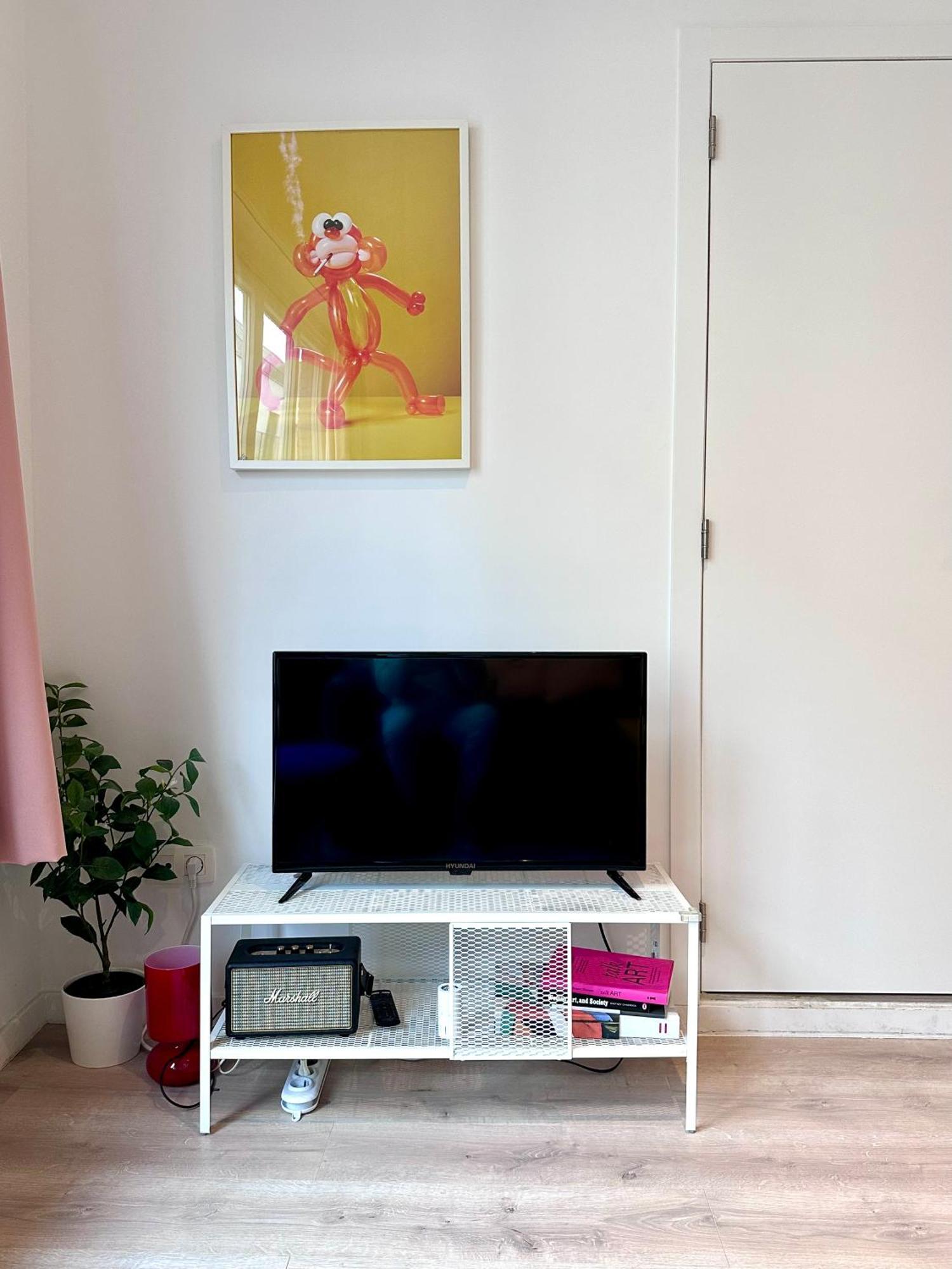 Colorful Pop Apartment In The Heart Of Anvers Extérieur photo